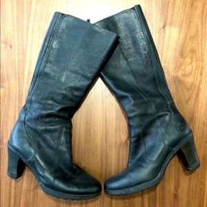 Timberland black heeled leather boots Size 8